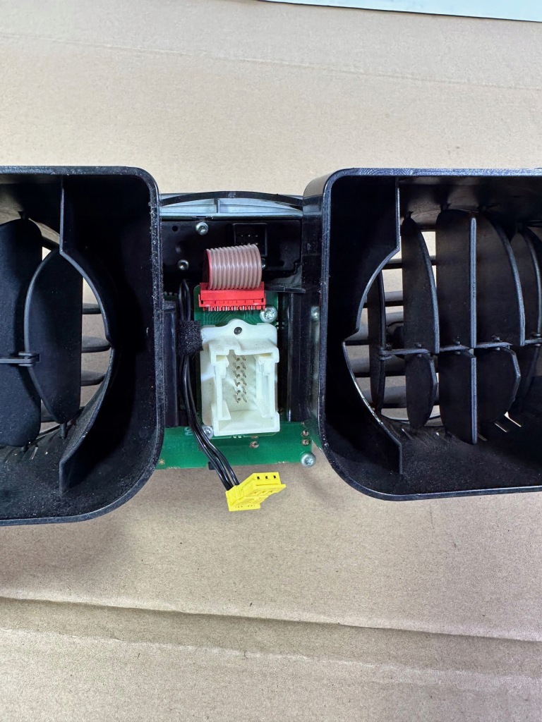 Купить Решётка обдув средняя mercedes sl r230, w230