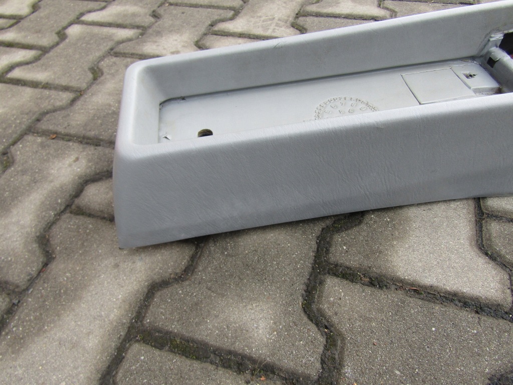 3 mercedes w124 тунель середній szary Оригінал