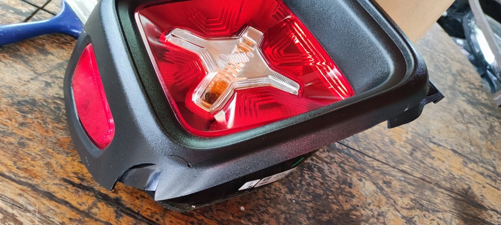 фото №5, Лампа задняя jeep renegade