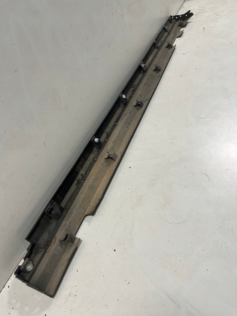 фото №7, Volvo xc40 молдинг накладка порог порог правая