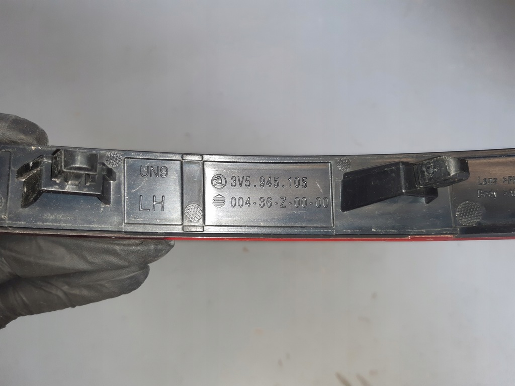 фото №13, Отражатель w бампере задним skoda superb iii 2015-