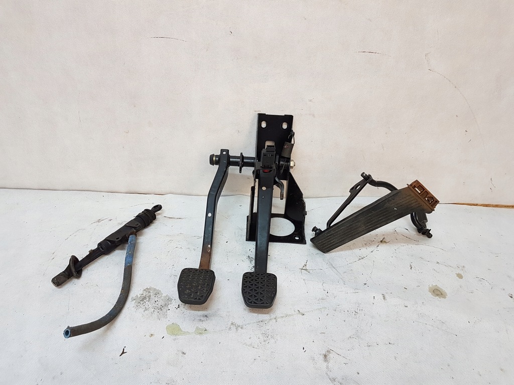 фото №1, Педали тормоз сцепление bmw e30