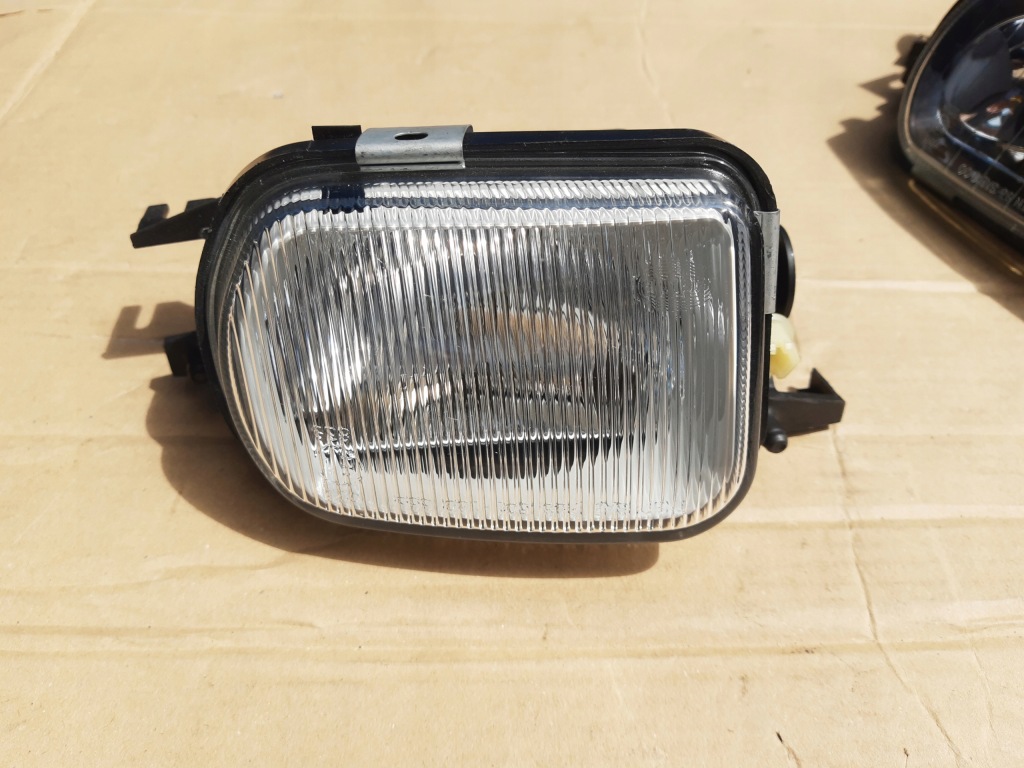 фото №1, Mercedes slk r170 c w203 cl 215 новый левый противотуманная фара