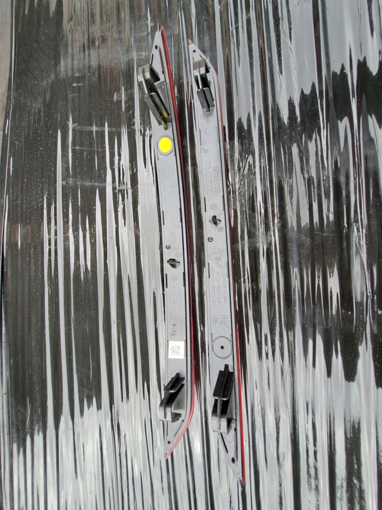 фото №8, Volvo xc60 ii відбивач бампера заднього задня сторона права lub ліва nowe