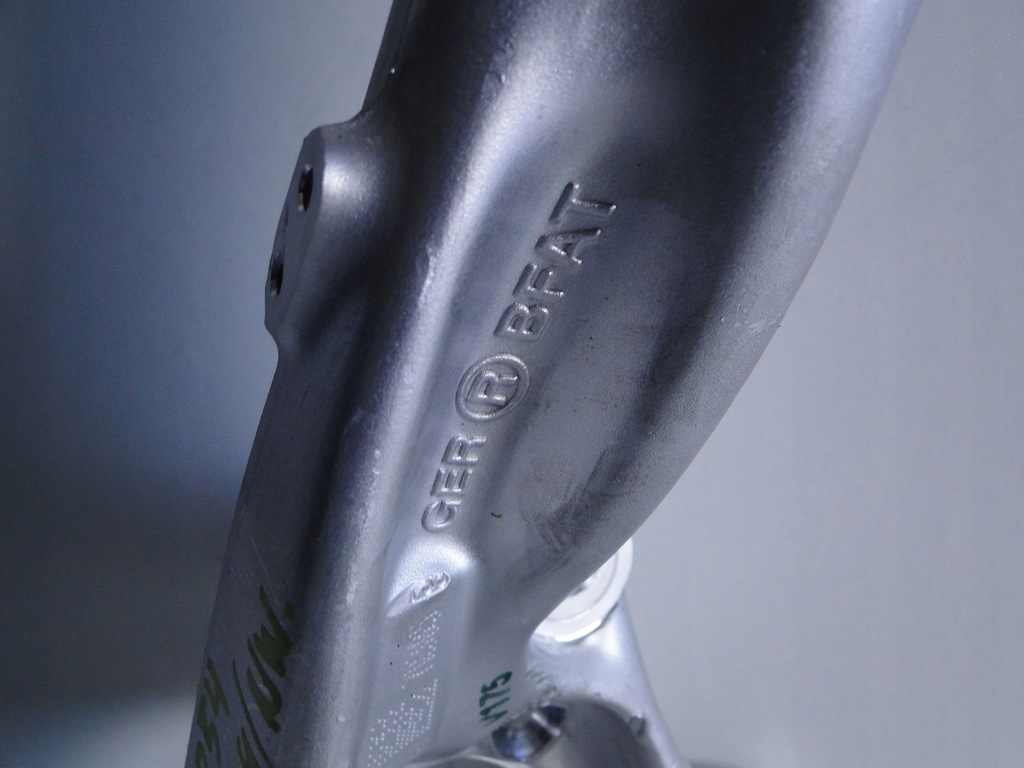 фото №12, Mercedes glc 254 x254 поворотный кулак лапа подвеска правое правая 4matic