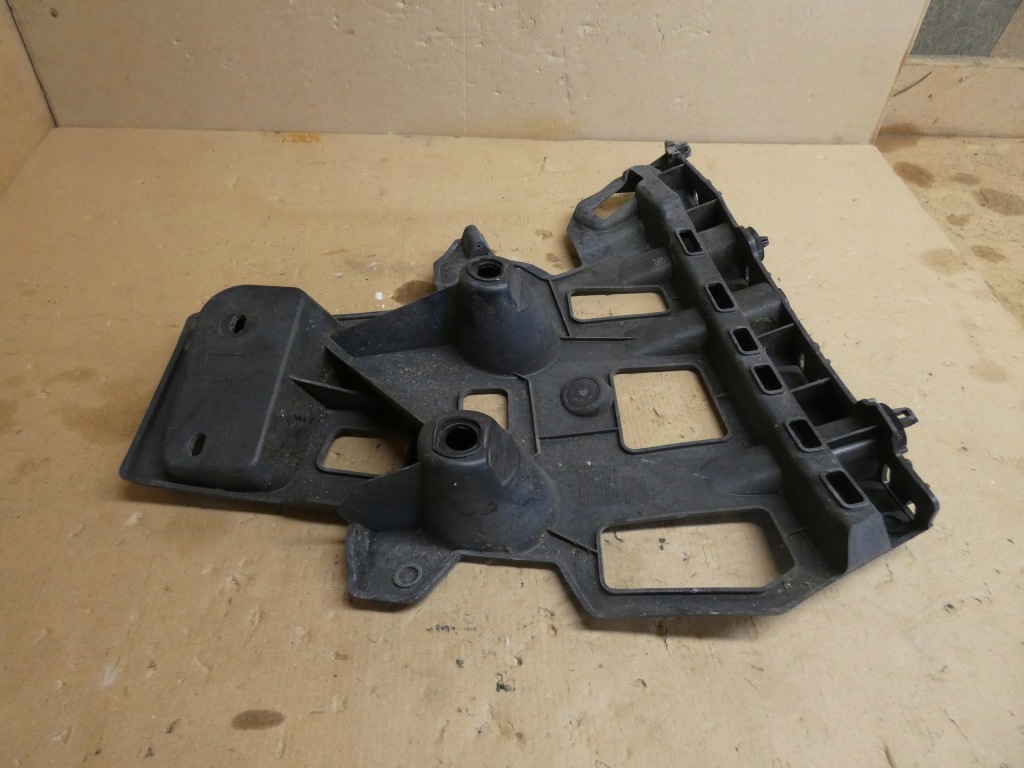 Направляющая бампера задняя citroen ds7 9816048580 9816048480 левый правый Недорого