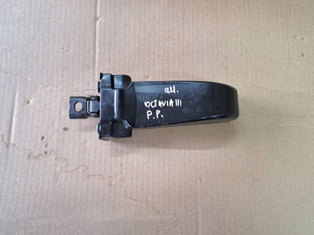 Купить Octavia 3 13-16 ограничитель дверь перед правая