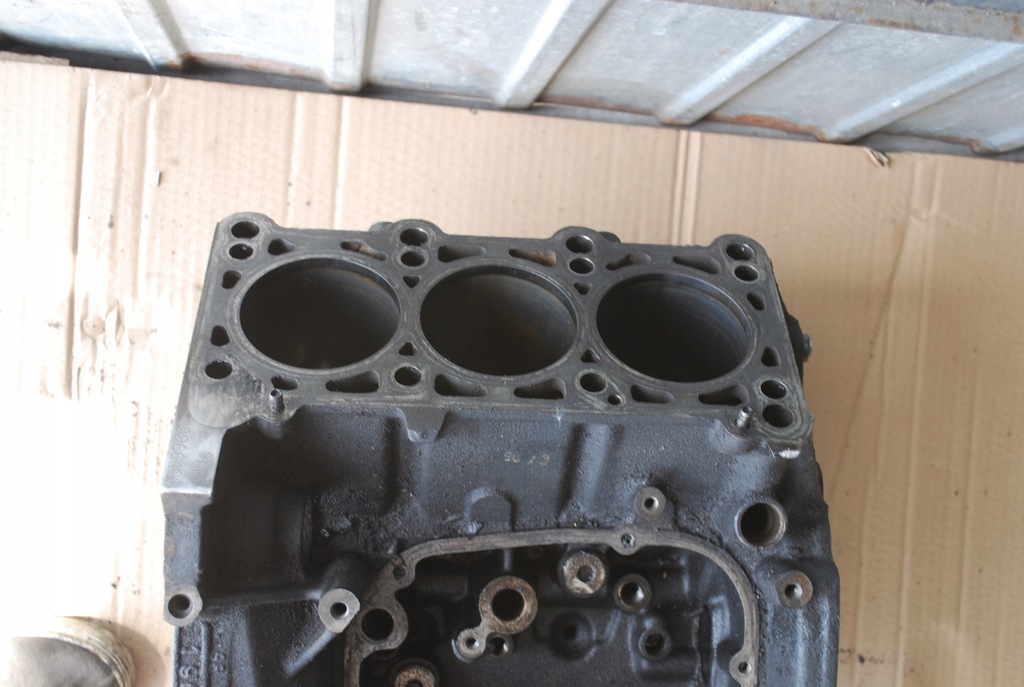 фото №5, Блок двигателя audi a6 c5 2.5 tdi afb 059103021j