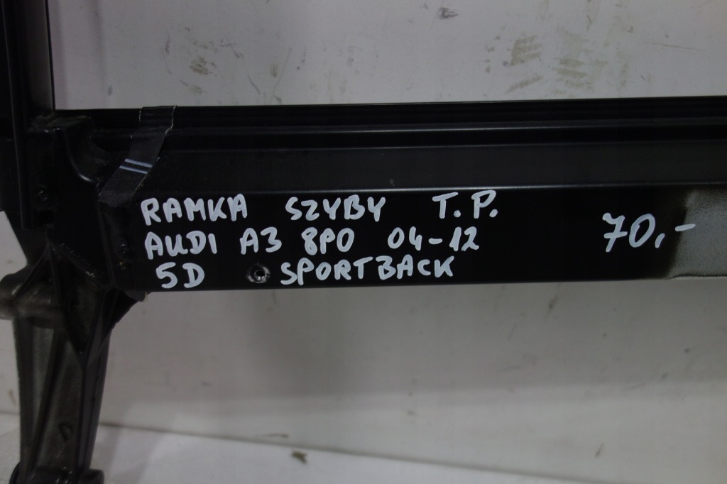 фото №4, Рамка скло двері задня права audi a3 8p4 sportback