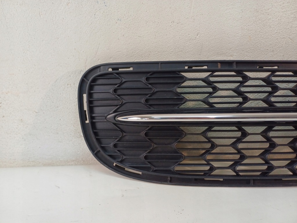 фото №2, Решётка средняя бампера перед mini r55 r56 r57 lci lift