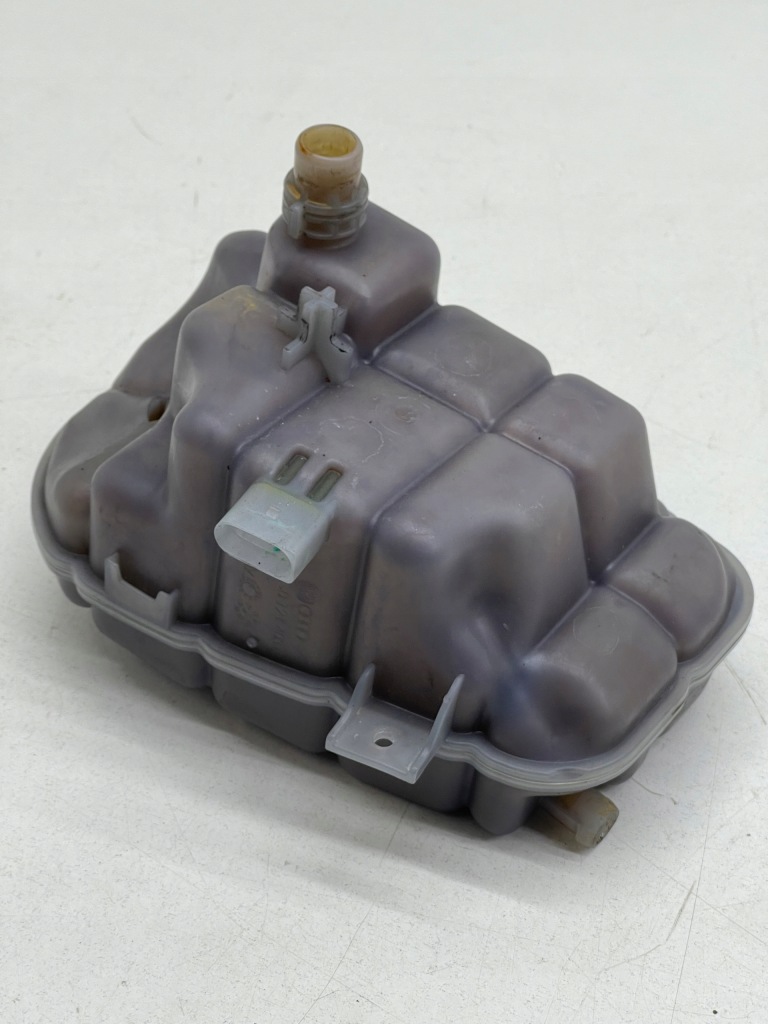 Купити Audi a7 a6 c7 бак бачок розширювальний рідина радіатора