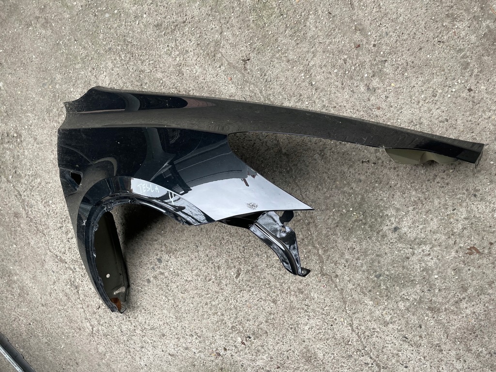 фото №9, Tesla y капот