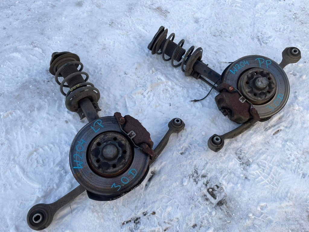 фото №1, Mercedes w204 поворотний кулак ліва права перед 3.0cdi