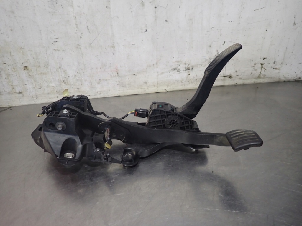 Педаль сцепления тормоза ford mondeo v 1.5 в Украине