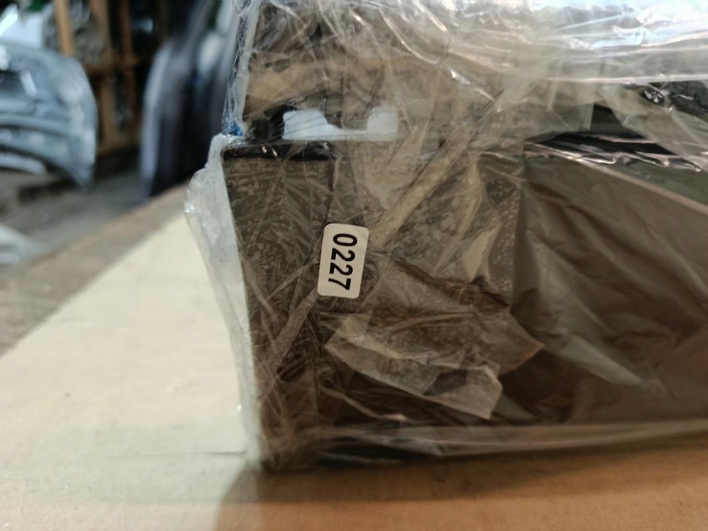 Купить Накладка спойлер накладка-спойлер бампера задняя renault laguna iii hb kod koloru 676