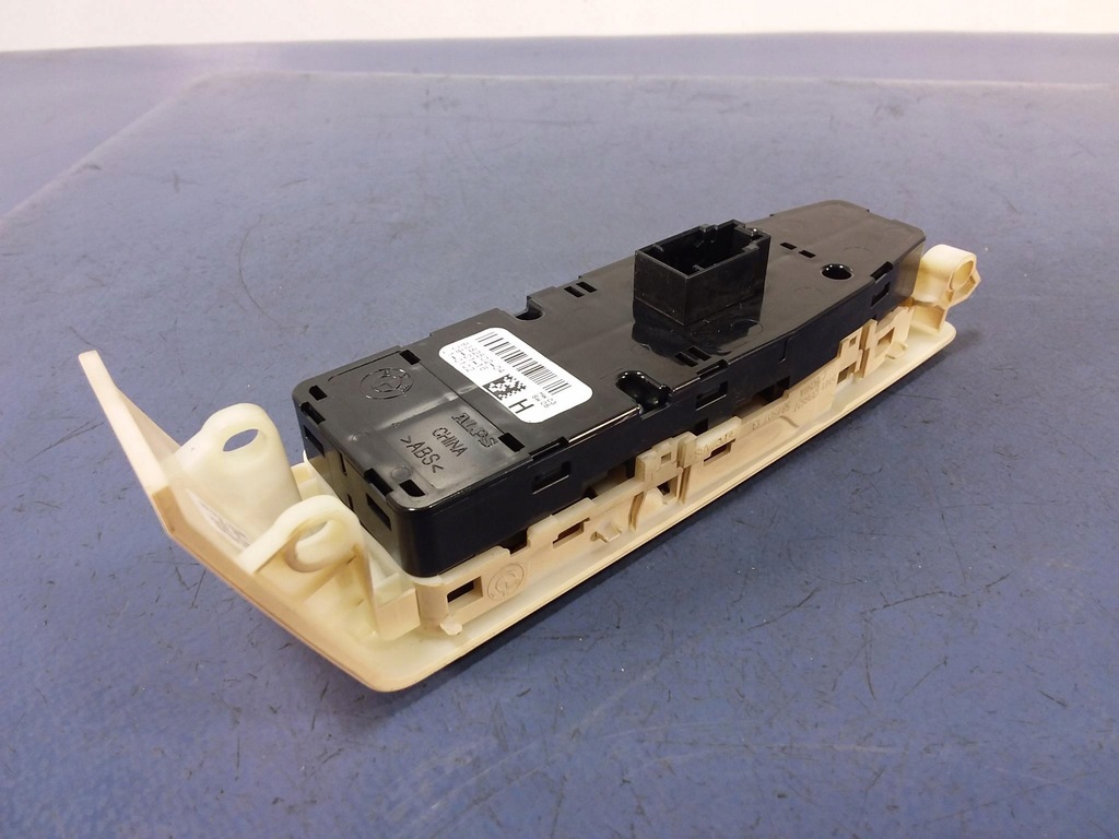 фото №7, Bmw 7 g11 g12 панель вікон перед лівий 9382502