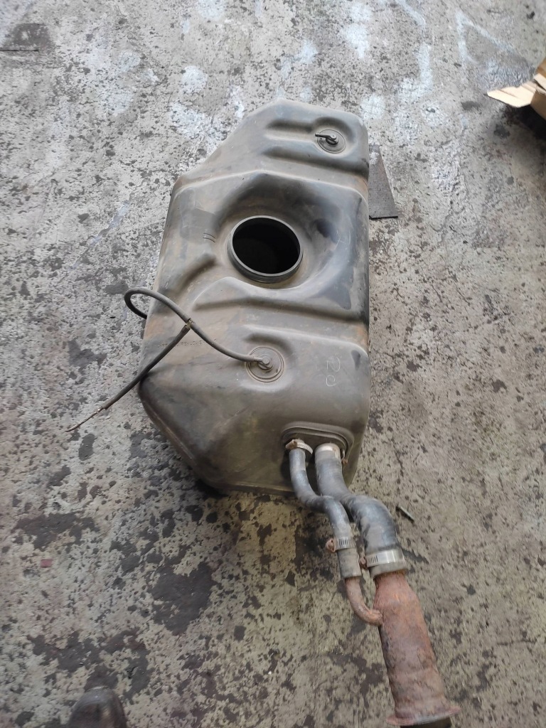 фото №1, Бак топлива jeep wrangler 52018768ad