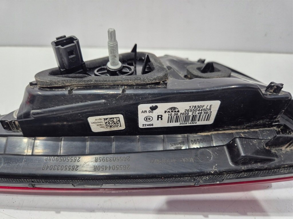 фото №5, Задняя лампа w крышка багажника led правая renault clio v 5 265504450r