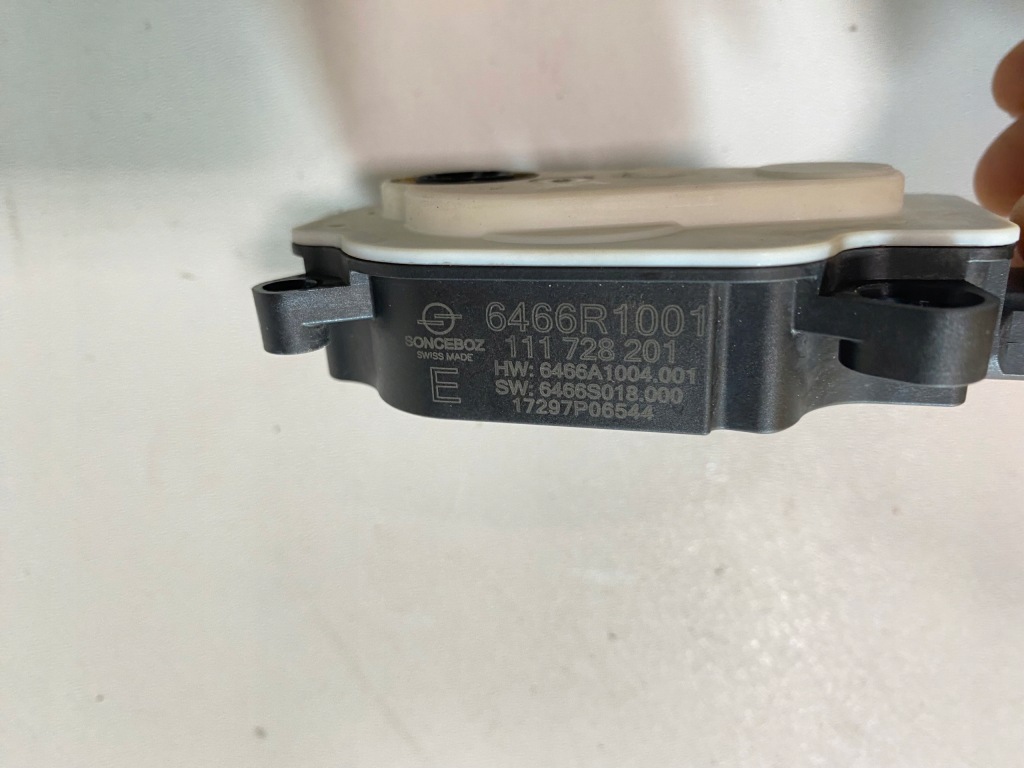 фото №3, Моторчик привід жалюзі шторка smart forfour 453 2014-