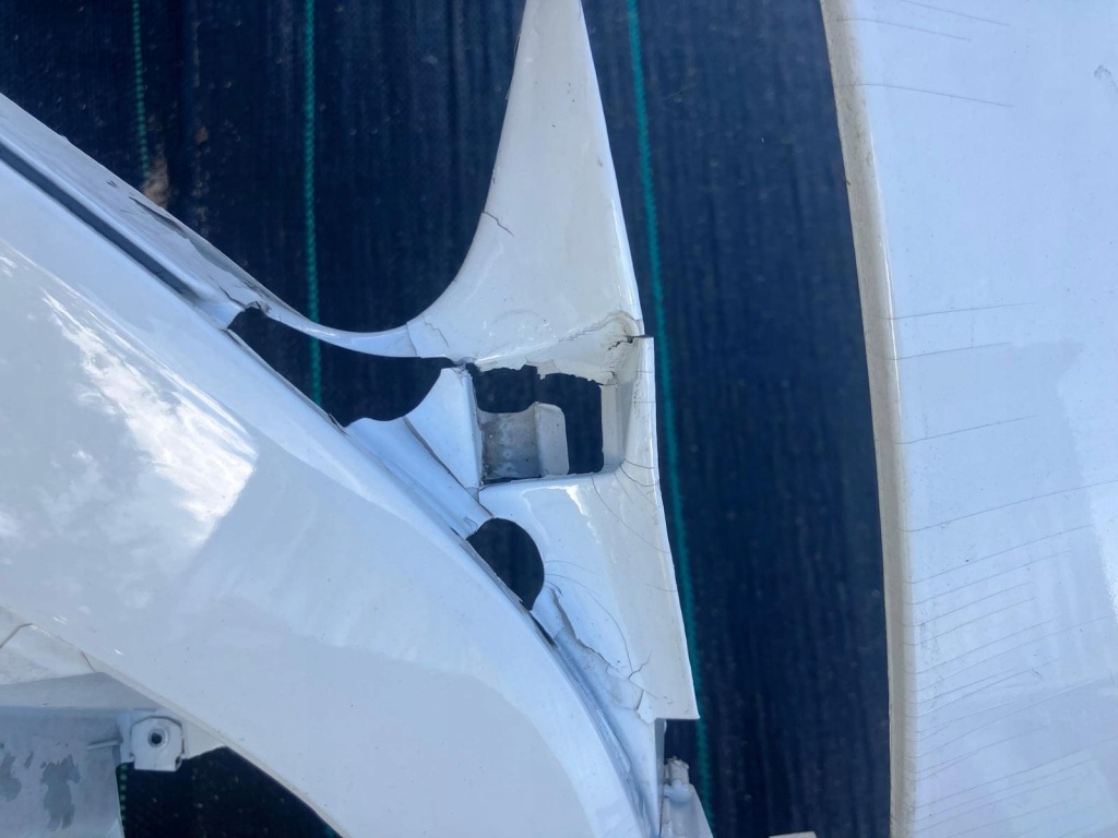 Бампер перед peugeot 308 t9 przedlift ewp ewpb Ціна