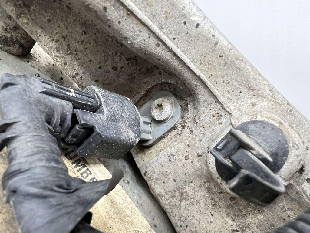 фото №6, Volvo v60 ii s60 iii 2018- 2.0 d3 поворотний кулак права 31476316