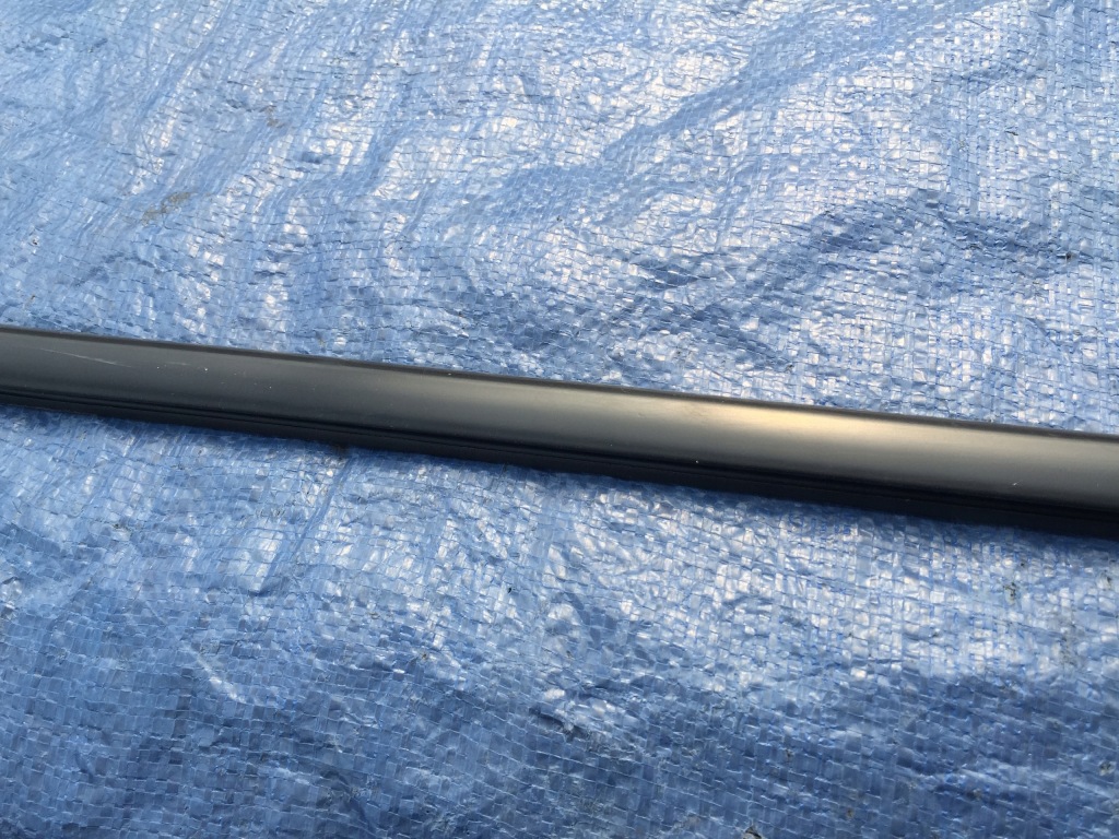 фото №3, Jeep renegade 20 21 22 молдинг уплотнитель с дверь левый перед