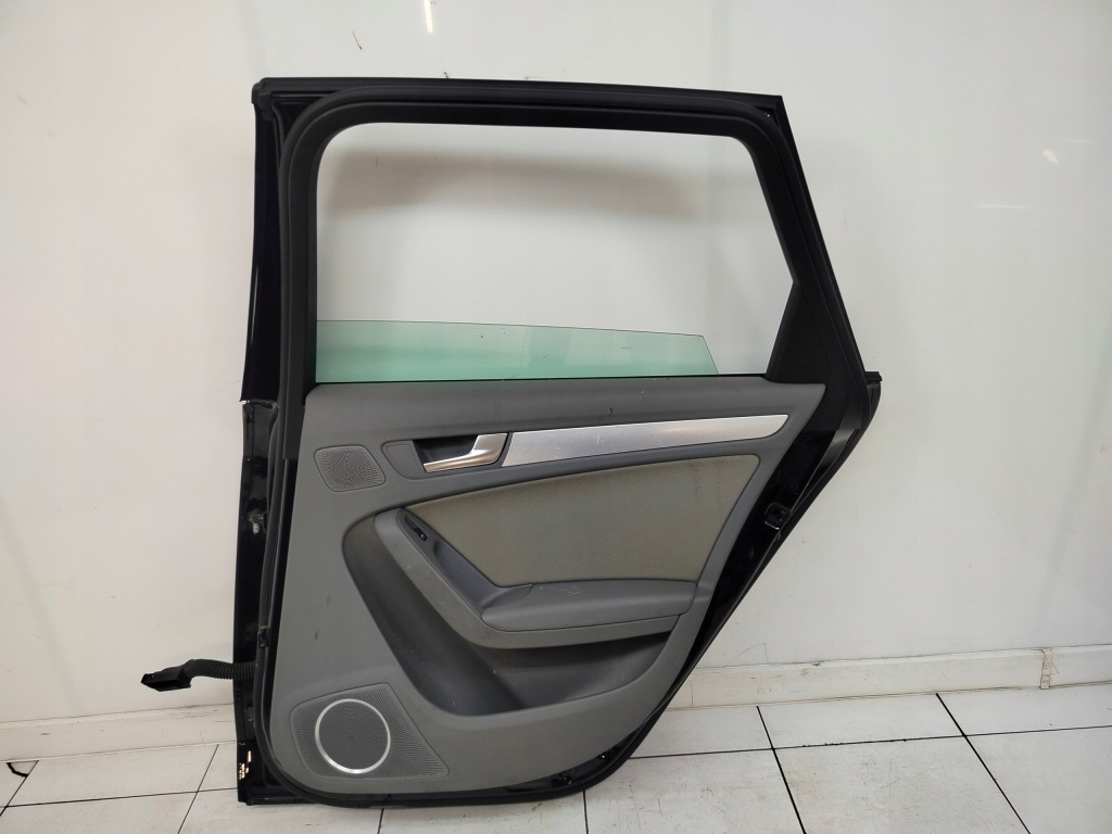 Audi a4 b8 универсал 07r- дверь правое задние правая  задний lz9y Киев