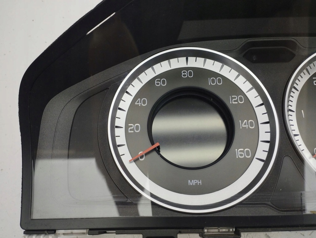 фото №8, Volvo xc60 2011 счетчик / спидометр