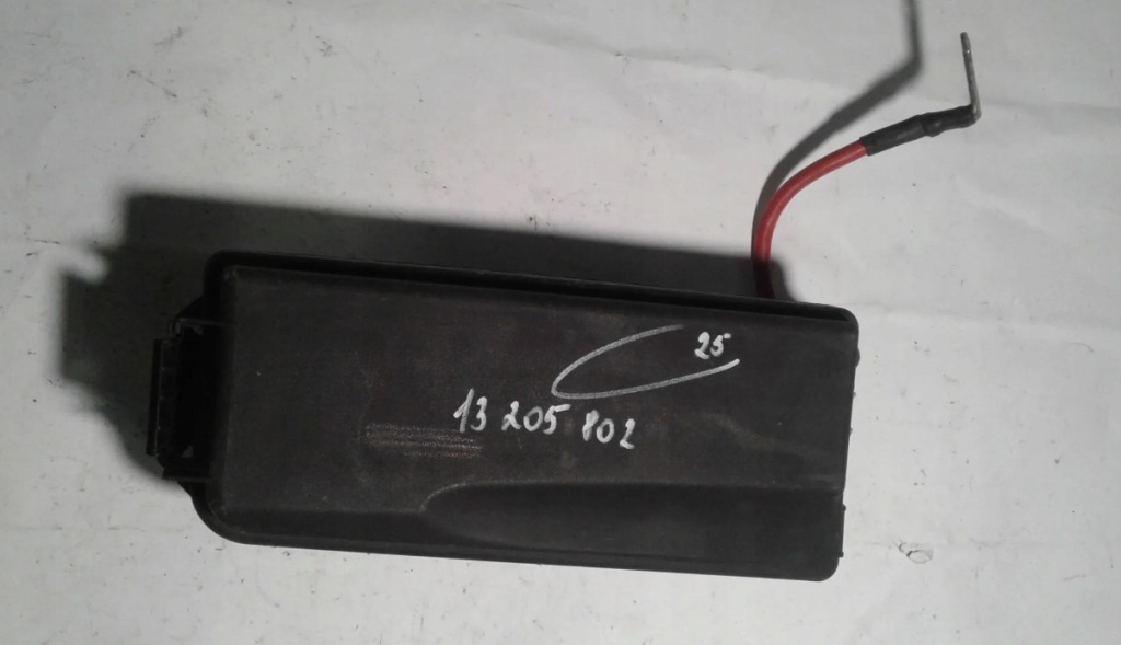 фото №1, Коробка предохранителей opel vectra c 13205802