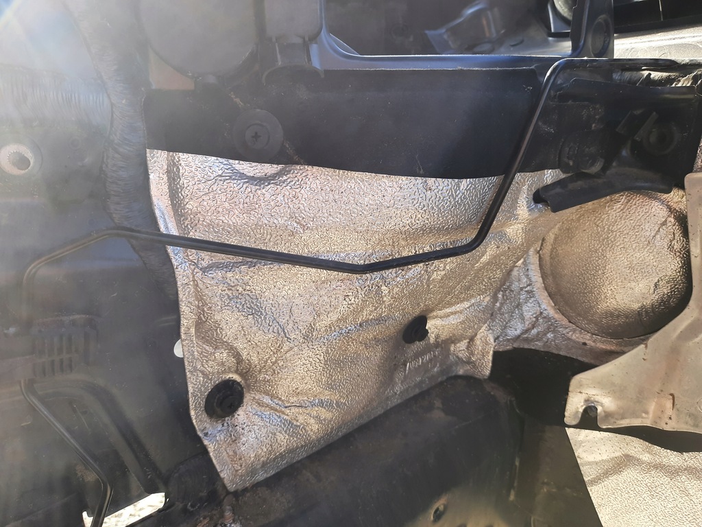 фото №5, Bmw x1 e84 шумоізоляція стіни перегородки