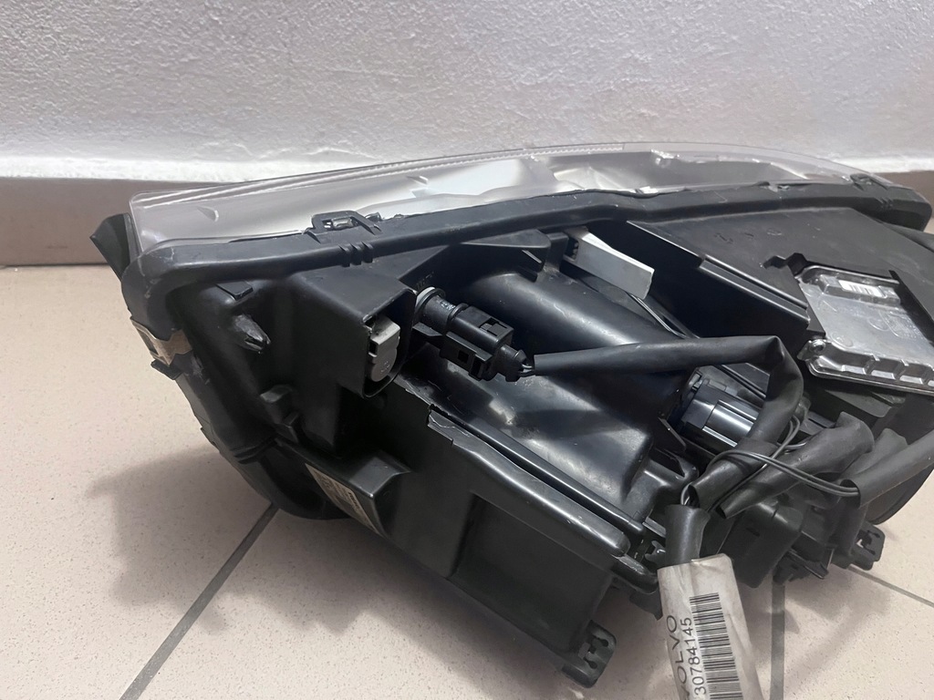 фото №13, Лампа передняя перед левая volvo xc90 xc-90 i 1 lift ксенон 06- 31111845