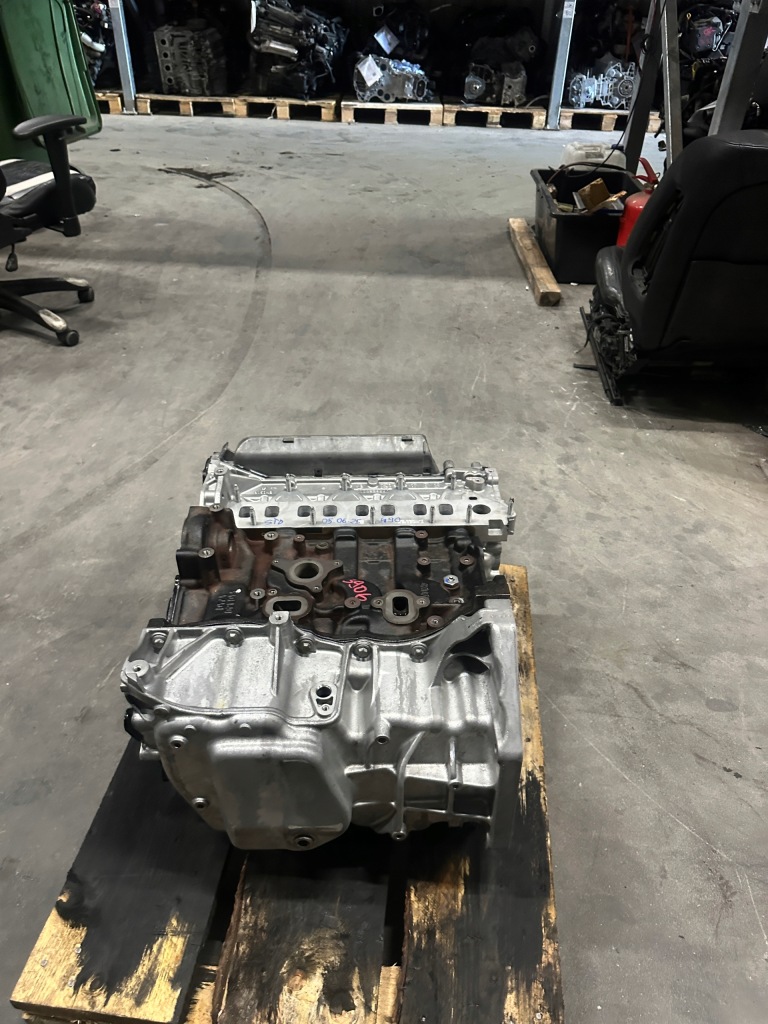 Двигатель renault megane scenic 1.6 cdti r9m 402 404 Оригинал