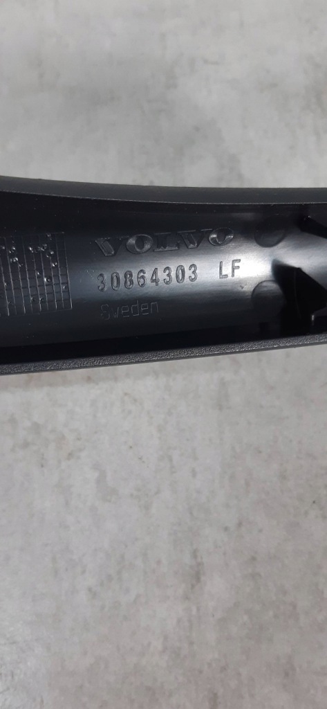 Volvo v40 95-04 заглушки рейлінг 30864305 30864306 30864304 30864303 Ціна