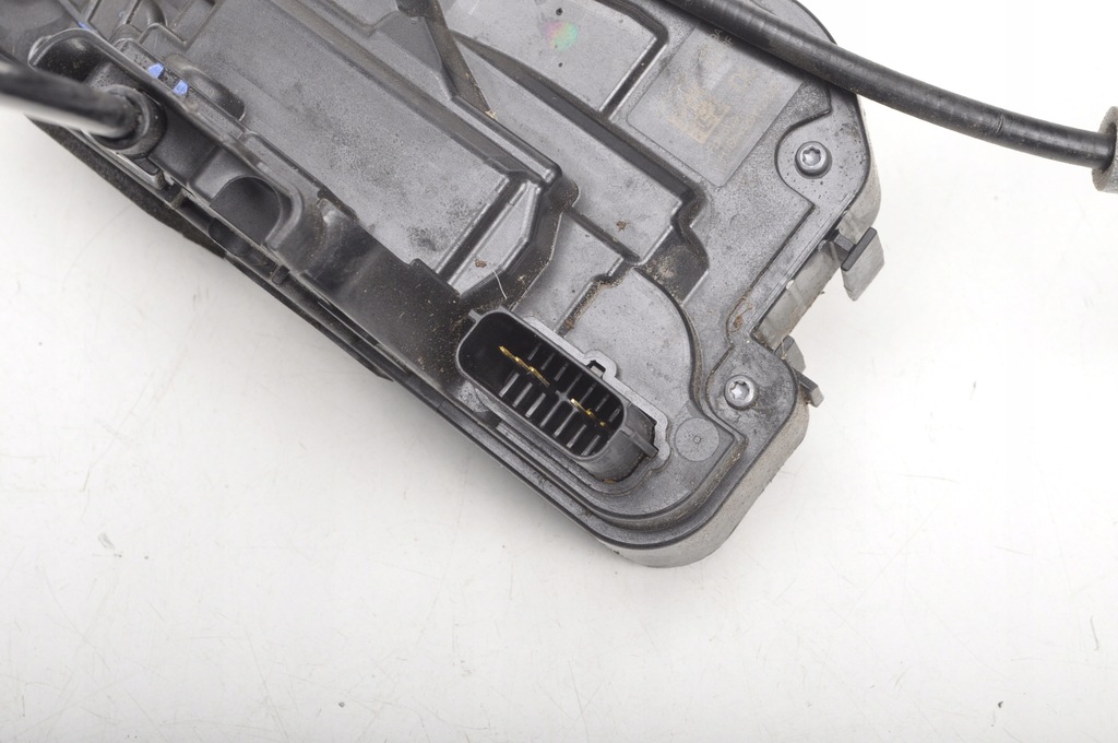 фото №4, Ford fiesta mk8 замок дверь правый задняя 6 pin