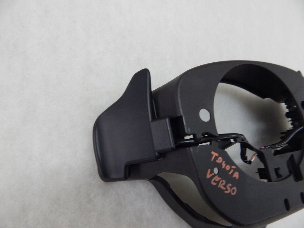 фото №6, Toyota verso s - лепестки переключения руля + корпус задняя