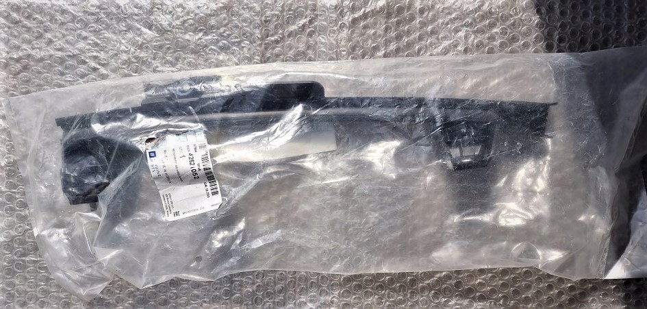 фото №1, Напрямна скло двері перед chevrolet trax 13-