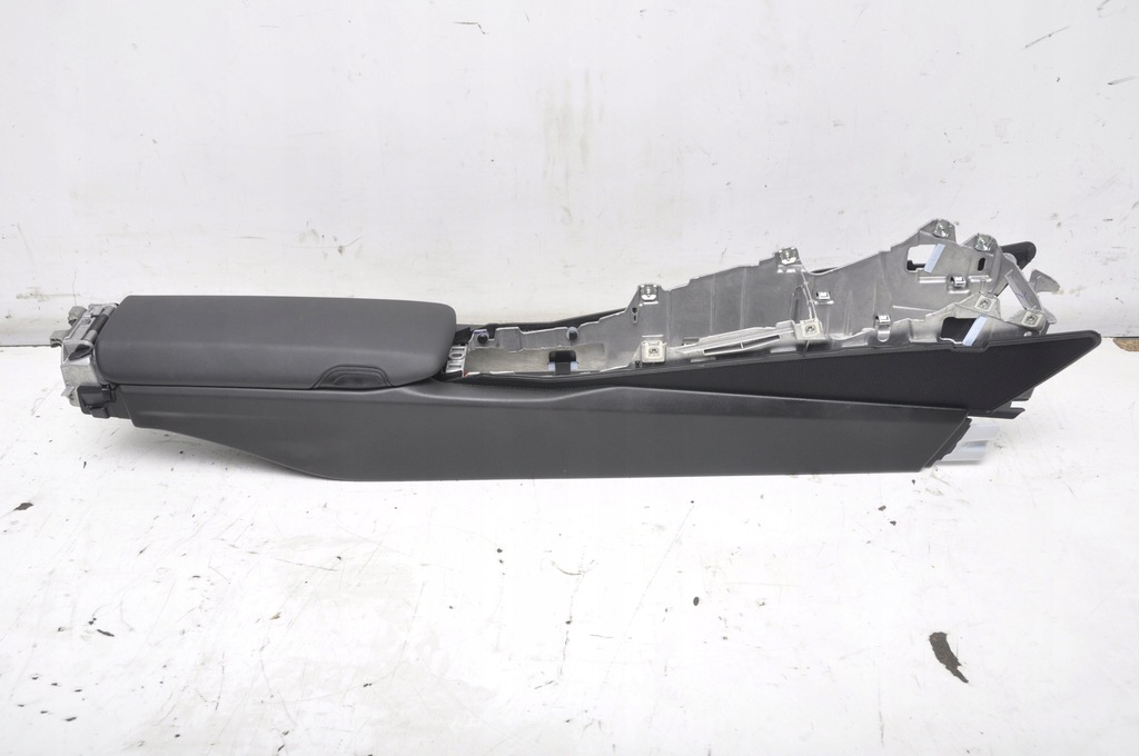 фото №13, Porsche 911 991 50th anniversary edition перехідник салону сидіння