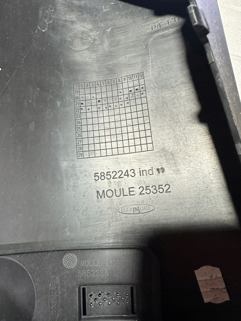 фото №14, Бампер задня, задній, правий кутик, bok бампера mercedes citan w420