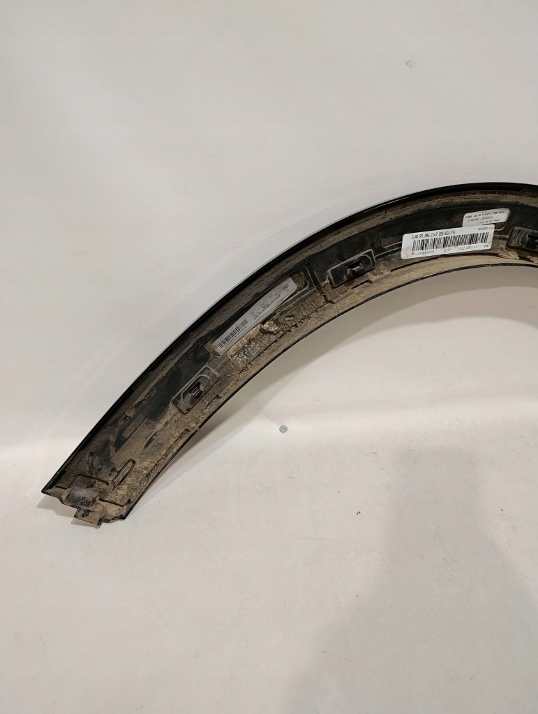Молдинг накладка крыла задний  правая mercedes gle w167 amg 19- a1678800206 Цена