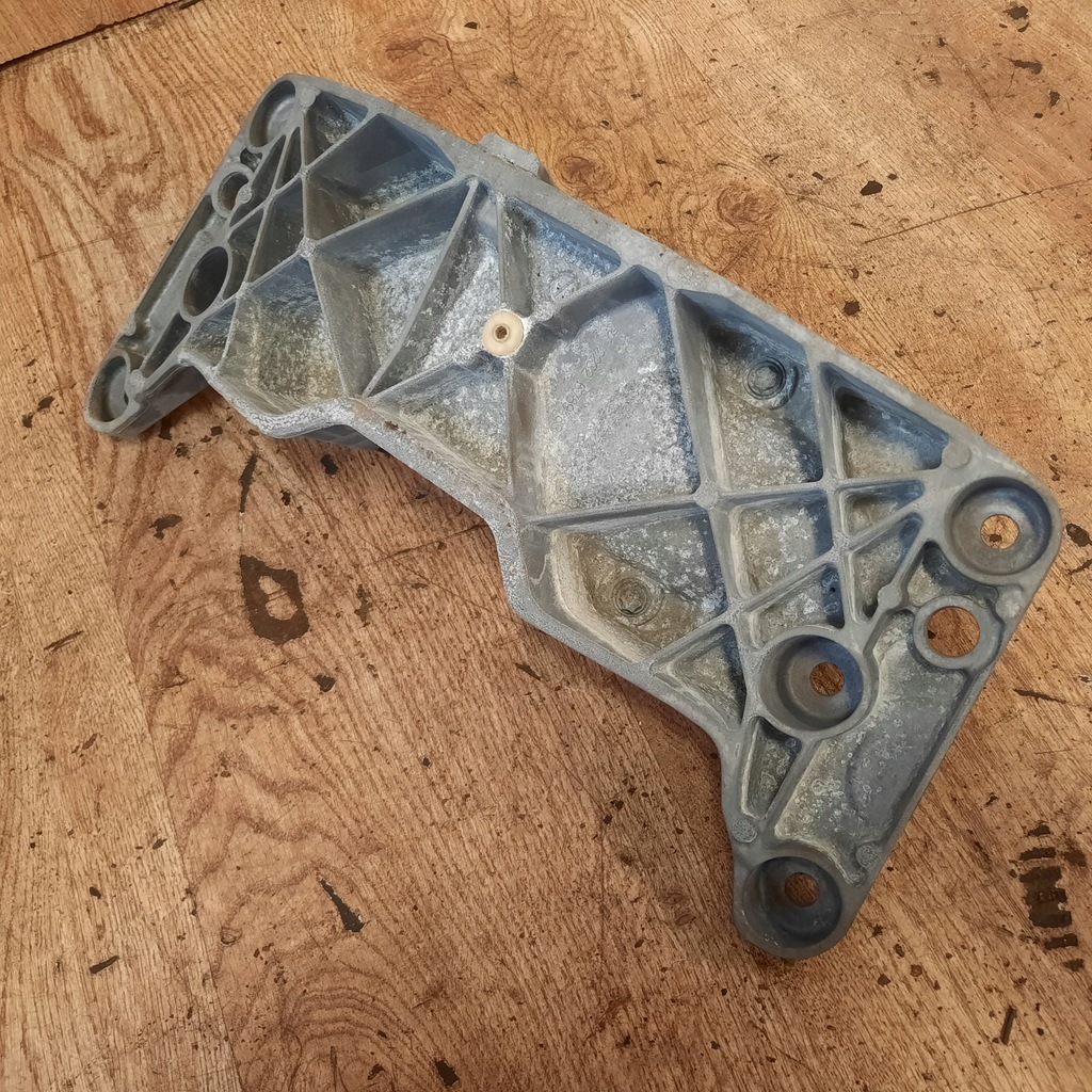 фото №7, Bmw f02 кронштейн подушка коробки передач 6789483