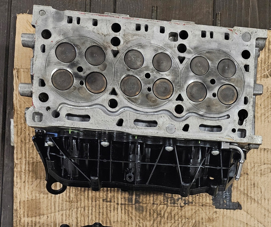 фото №1, Головка левая audi 3,0 tdi 0593cd