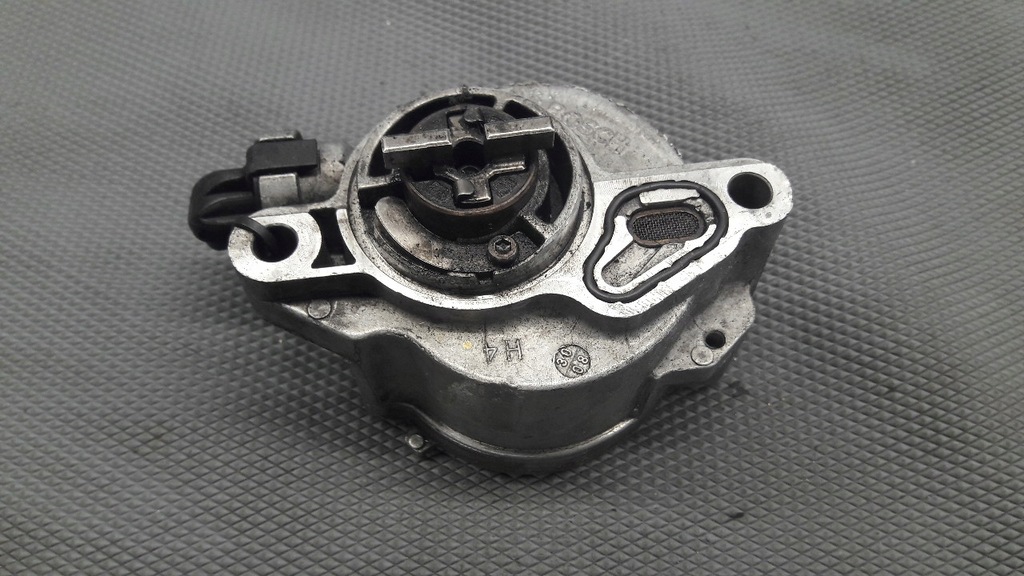 фото №1, D156-3a насос вакуум peugeot 306