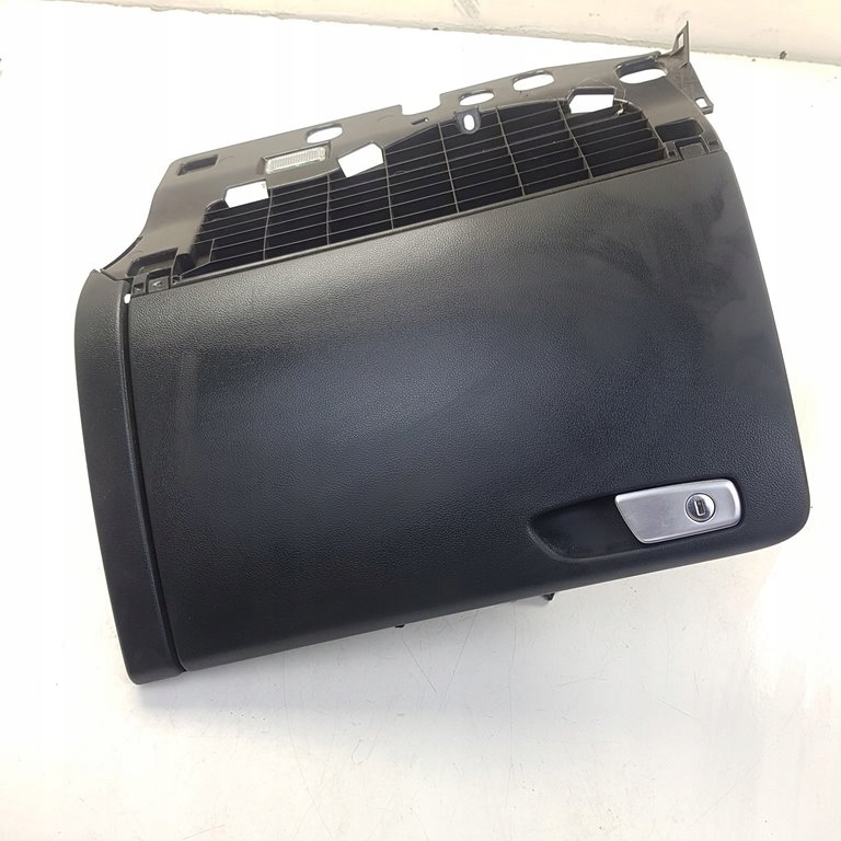 фото №1, Бардачок пасажира audi a4 b8