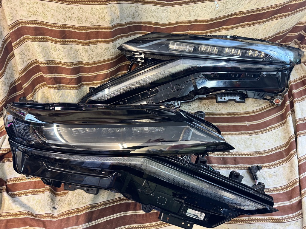 фото №1, Nissan ariya full led левая i правая