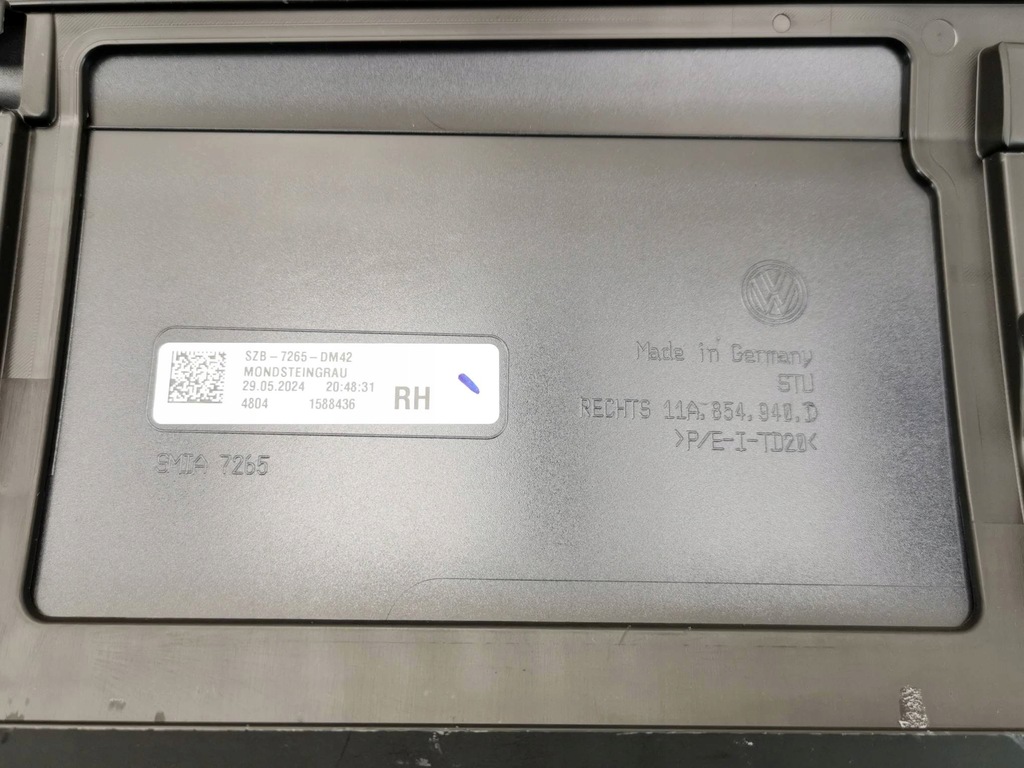 фото №11, Молдинг дверь правый перед передняя vw id.5 id5 11a854940d la7c nowa org