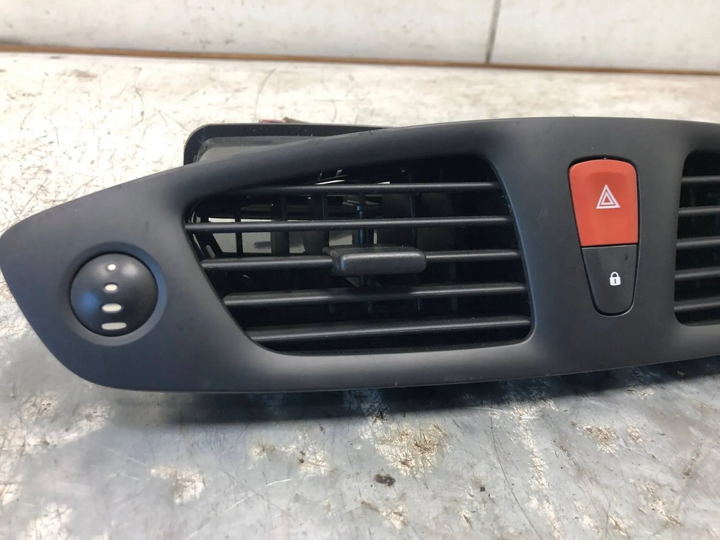 фото №2, Ґрати обдув середній renault scenic iii 682600031r