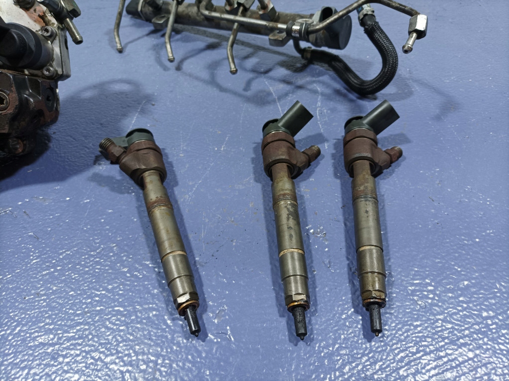 фото №6, Colt vi 1.5 did 95 km насос впрыскная форсунки молдинг набор a6400700701