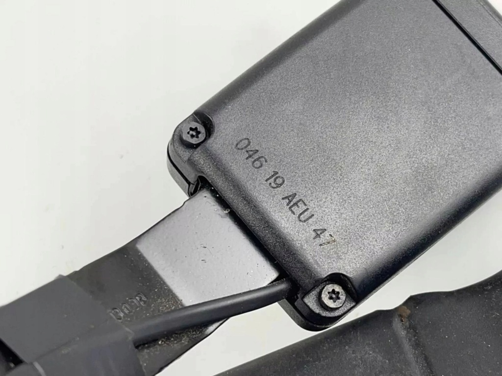 Замок поперечина середнього citroen ds7 crossback 6358909b Ціна