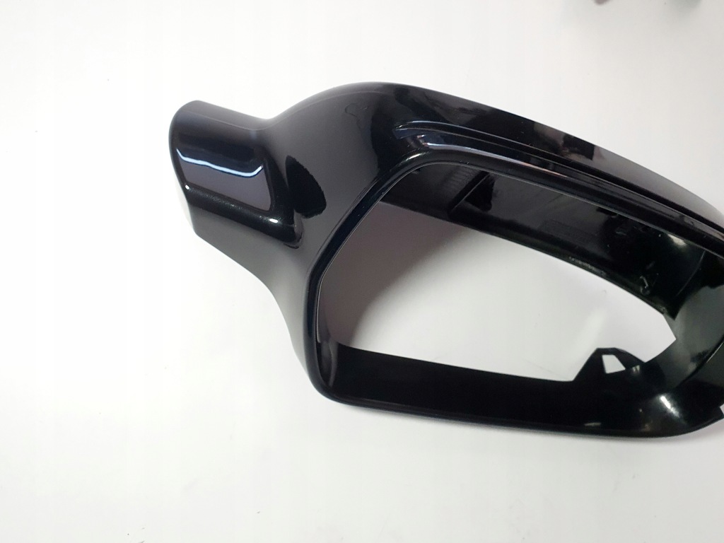 Корпус дзеркало правий audi a4 b8 рестайлінг  a5 8t рестайлінг  чорний met Київ
