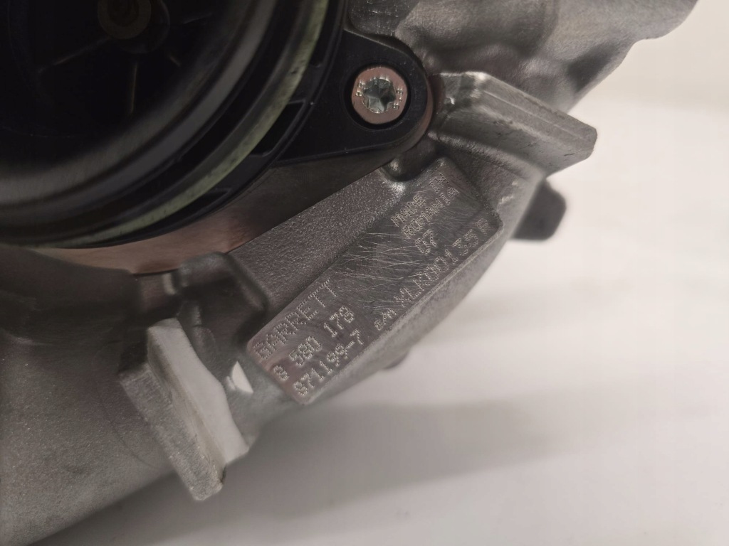 Купить Bmw x5 g05 25d 231km twinturbo турбонагнетателя 8580170 8580173